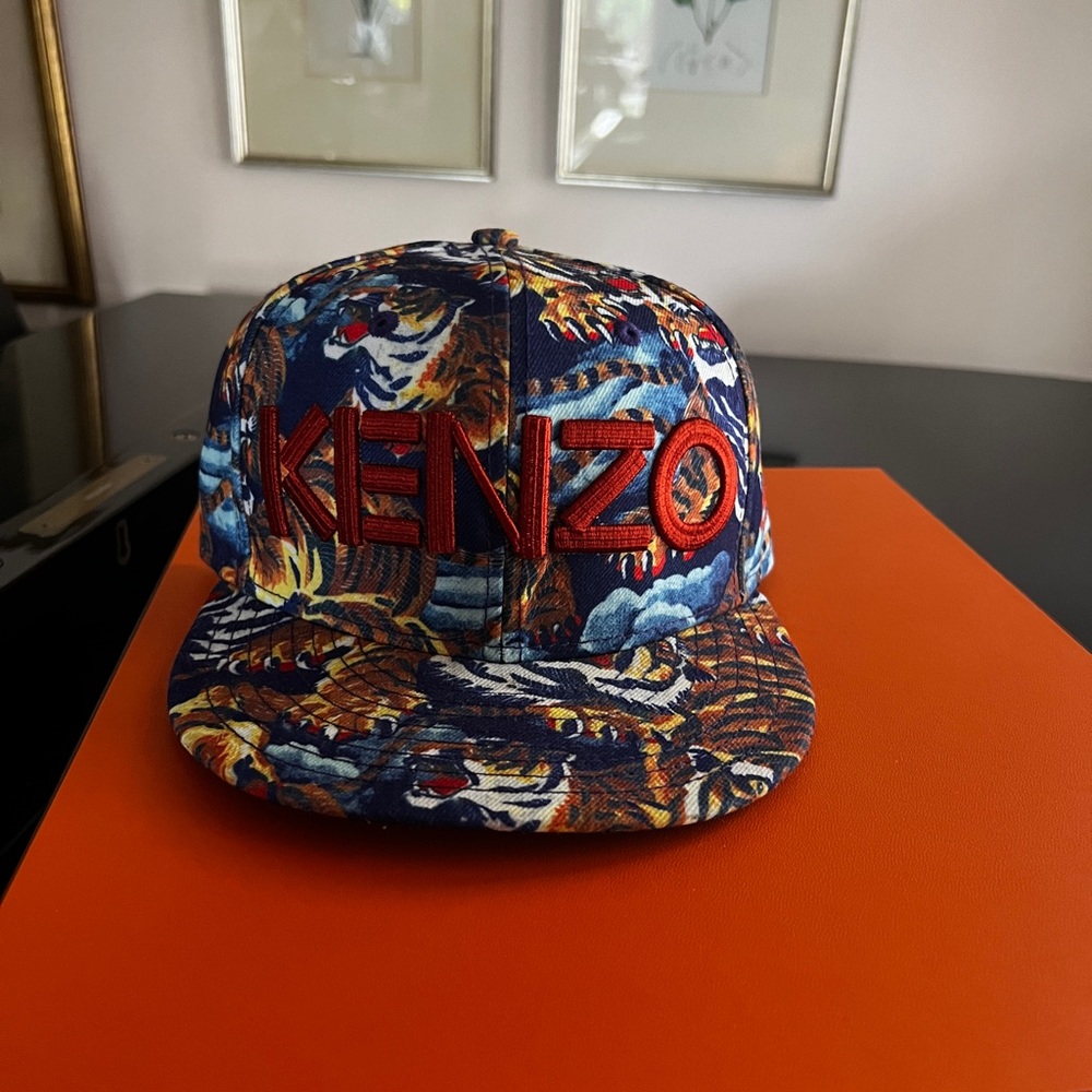 Like new condition Kenzo 59Fifty Cap